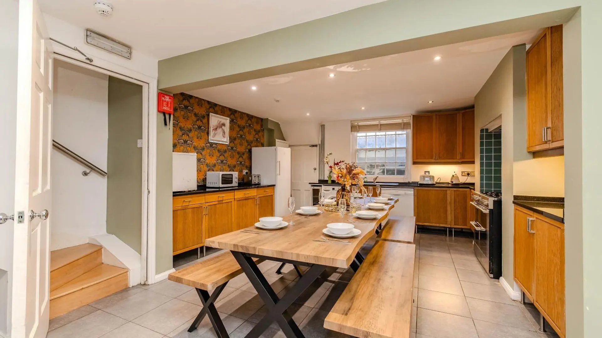Elegant Family Home L 5 Bedrooms With Spacious Patio L Kemptown برايتون
