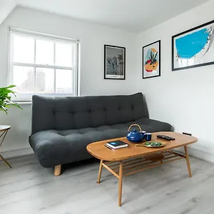 One-bedroom, 99 Steps To The Sea Brighton