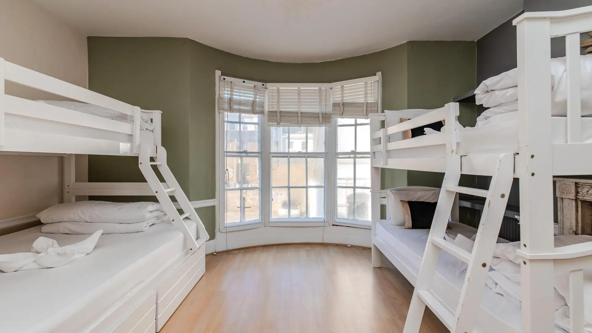 Apartment Elegant Family Home L 5 Bedrooms With Spacious Patio L Kemptown Brighton