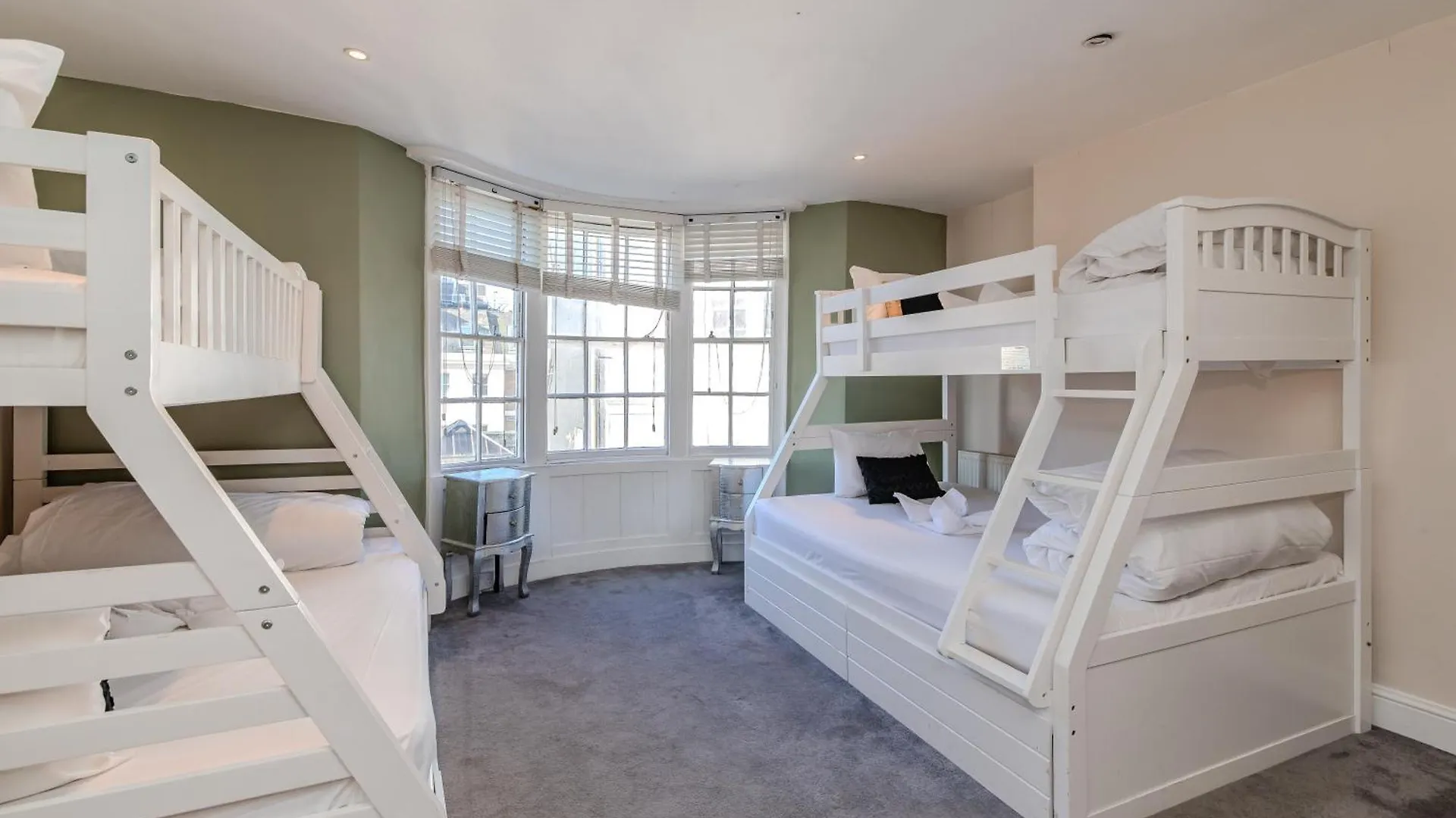 Apartment Elegant Family Home L 5 Bedrooms With Spacious Patio L Kemptown Brighton United Kingdom