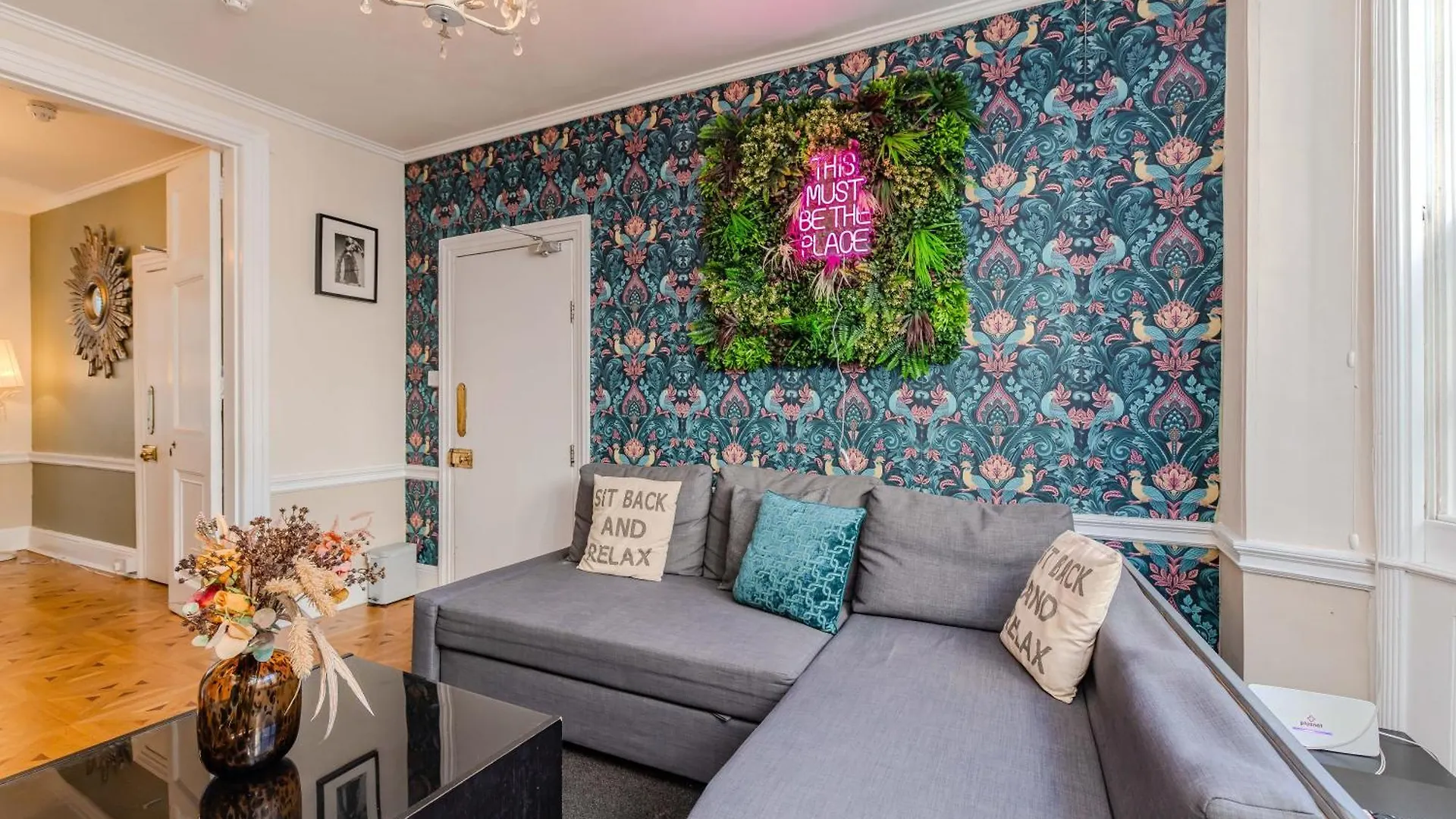 Elegant Family Home L 5 Bedrooms With Spacious Patio L Kemptown Brighton