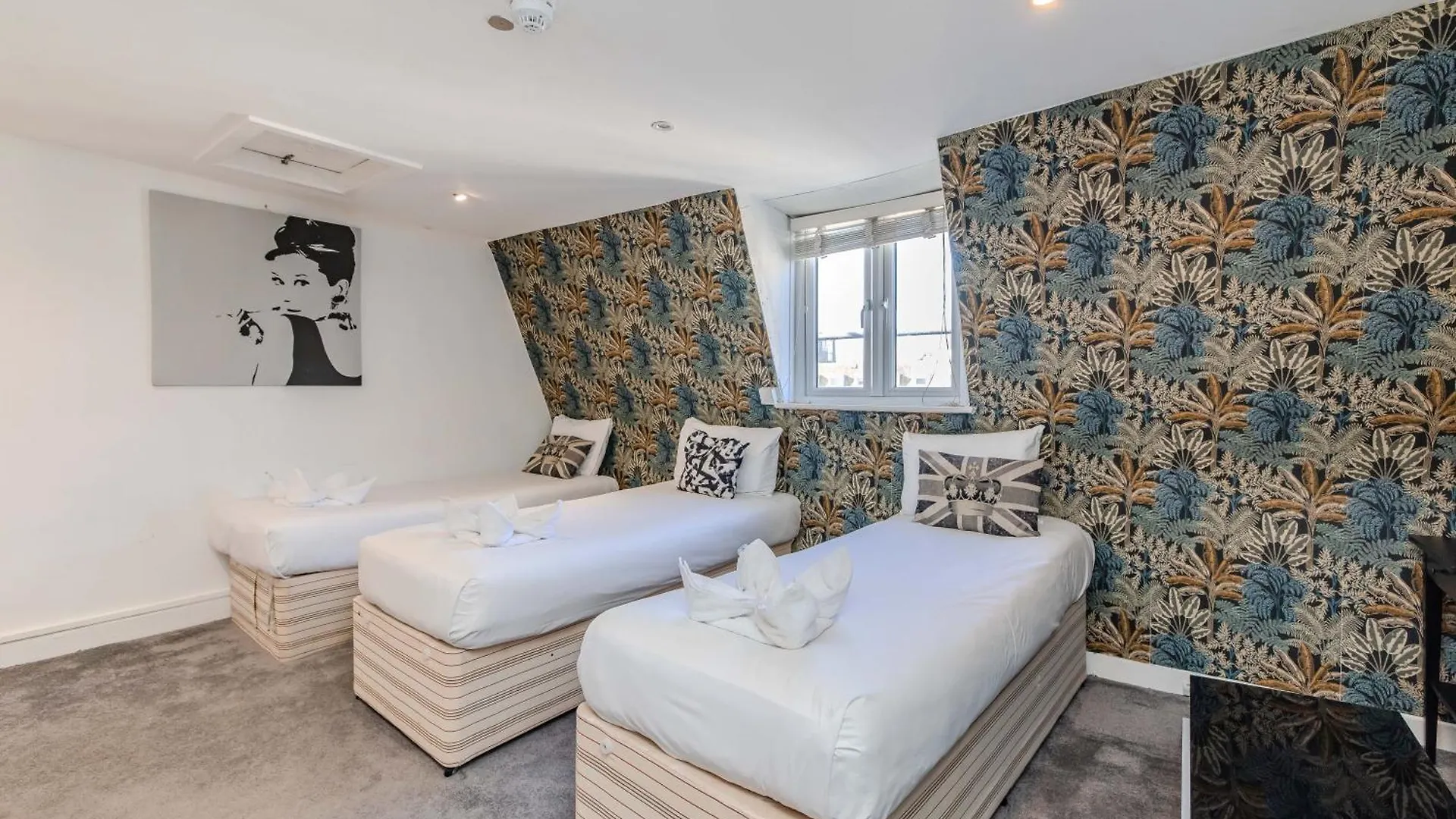 Elegant Family Home L 5 Bedrooms With Spacious Patio L Kemptown Brighton 0*,