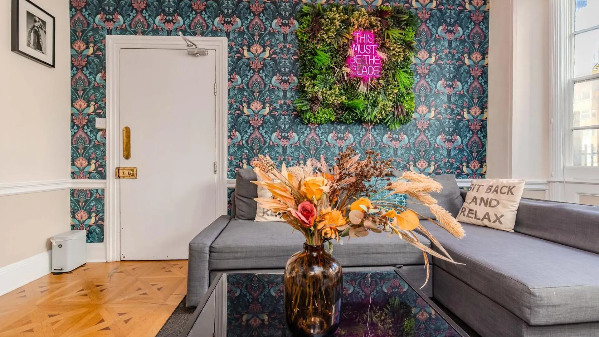Elegant Family Home L 5 Bedrooms With Spacious Patio L Kemptown Brighton 0*,