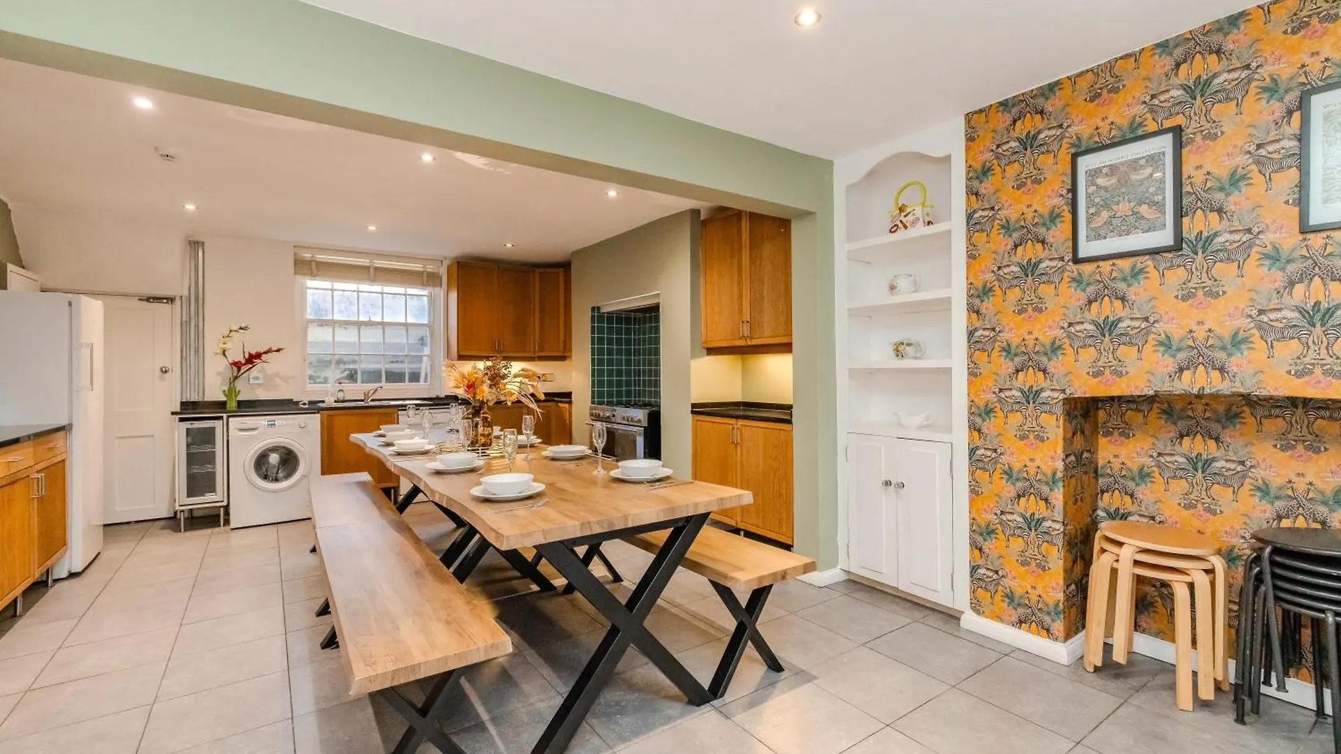 Elegant Family Home L 5 Bedrooms With Spacious Patio L Kemptown Brighton Apartment