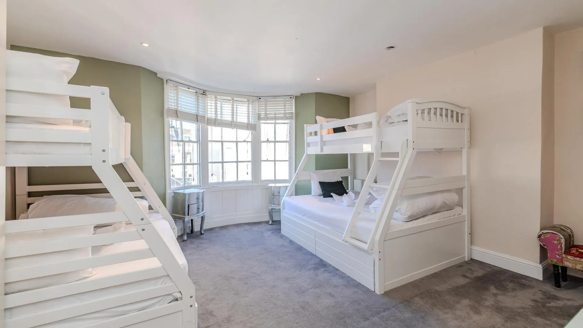 Elegant Family Home L 5 Bedrooms With Spacious Patio L Kemptown Brighton