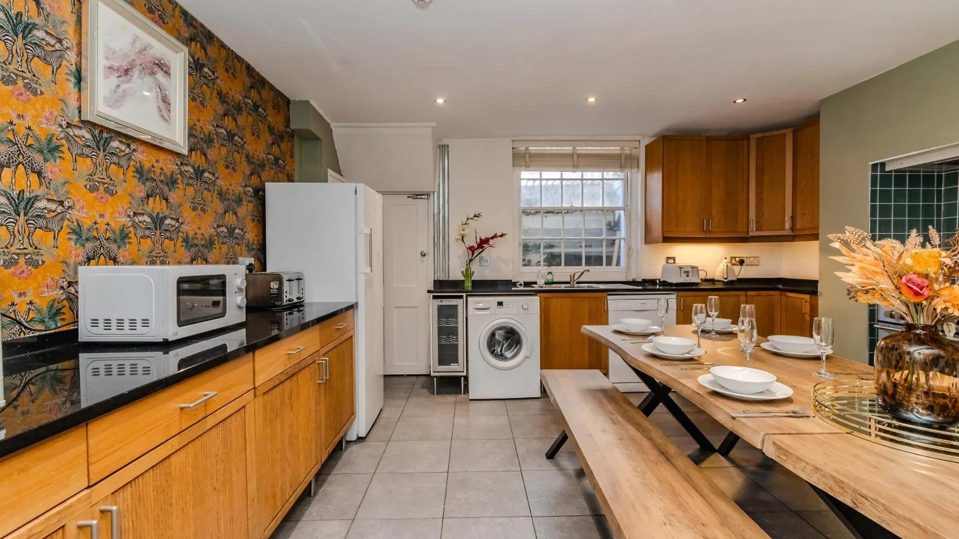 Apartment Elegant Family Home L 5 Bedrooms With Spacious Patio L Kemptown Brighton United Kingdom