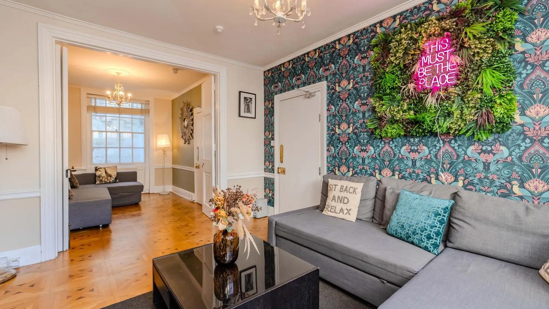 Elegant Family Home L 5 Bedrooms With Spacious Patio L Kemptown Brighton