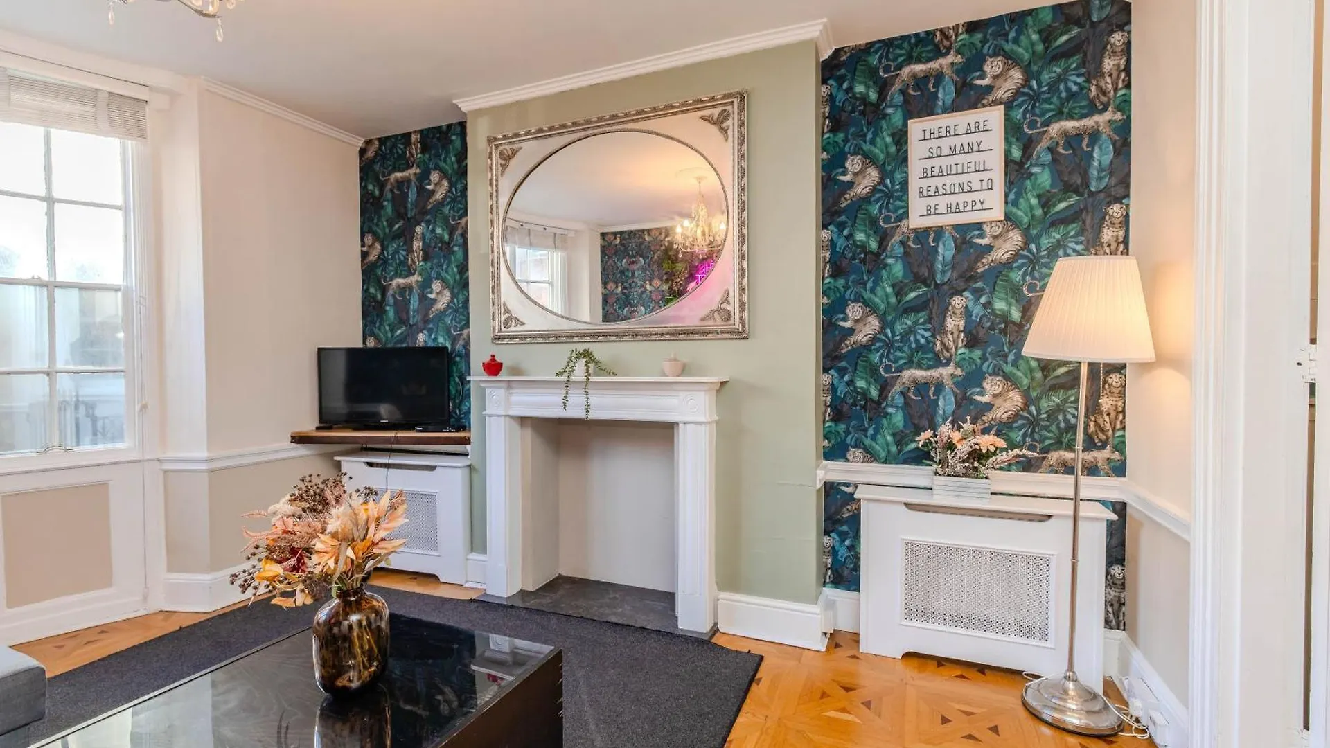 Elegant Family Home L 5 Bedrooms With Spacious Patio L Kemptown Brighton 0*,